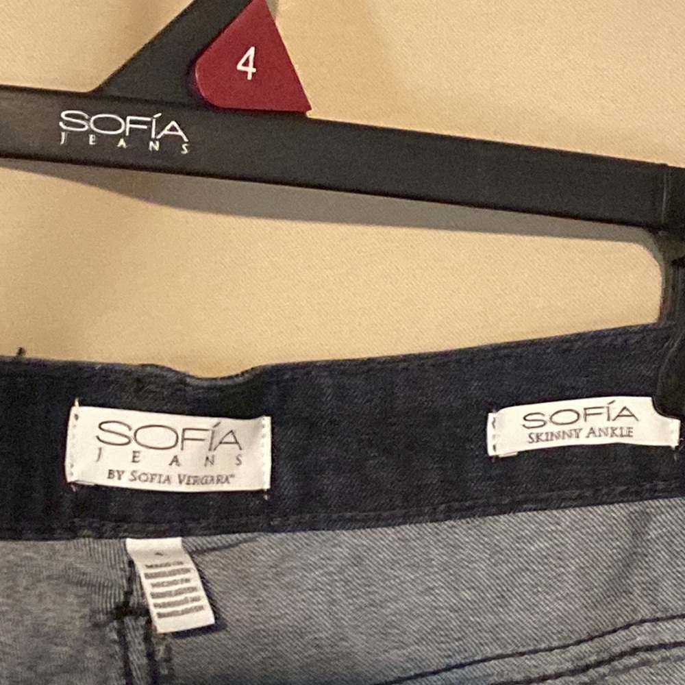 Women’s jeans - Picture 8 of 13